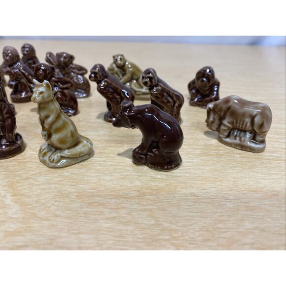 Wade Whimsies Lot 20 African Safari Animals Figurines Monkey Bear Lion - Picture 4 of 4